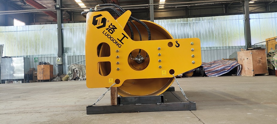 拖式振動壓路機